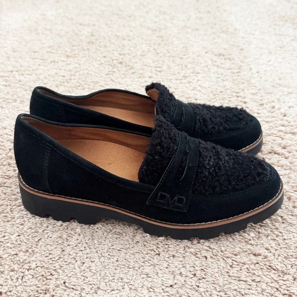 VIONIC Nubuck Loafer With Sherpa “Cheryl” Black EUC Size 7.5 - Picture 2 of 6